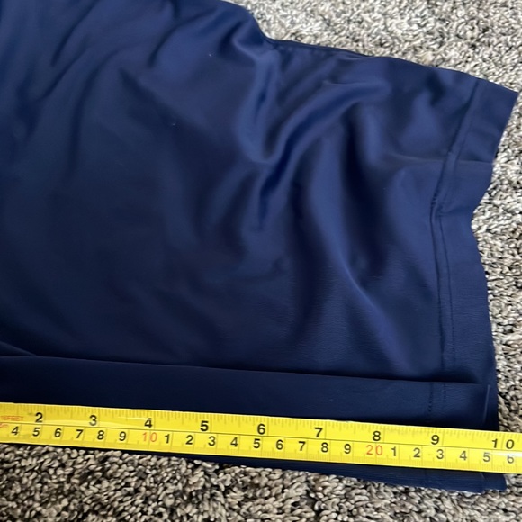 Under Armour Notre Dame shorts! In good condition. Small! - Picture 7 of 8